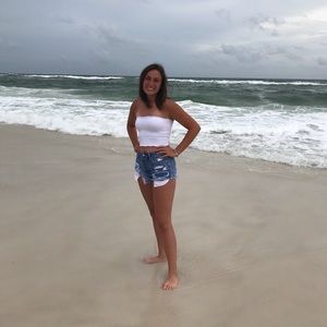 Meet your Posher, Mia